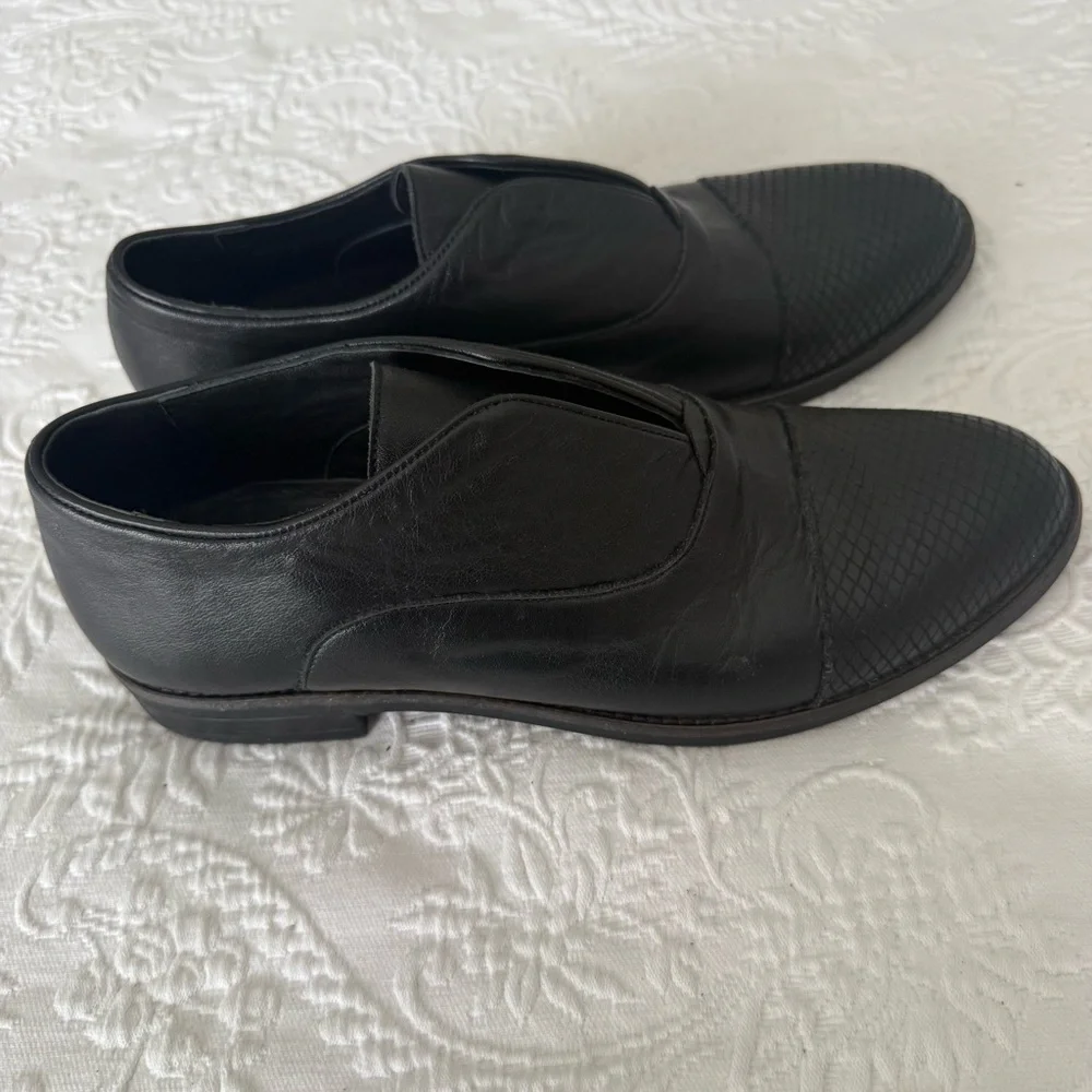 Black Leather Classic Loafer Shoe size EU 40 US 9.5-10